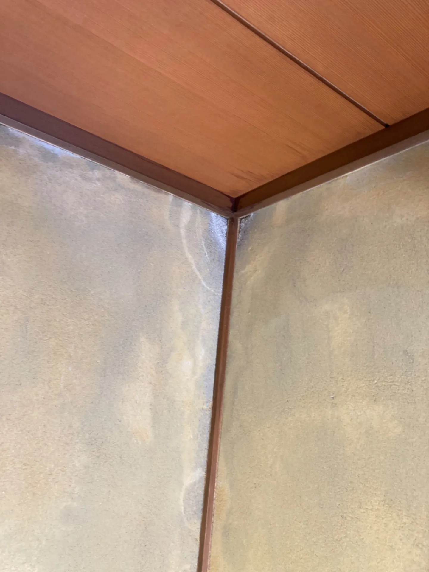 久々の塗り替え。